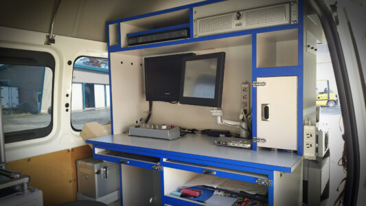 伊藤鉱業 テレビカメラ車