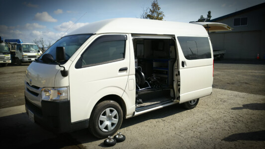 伊藤鉱業 テレビカメラ車